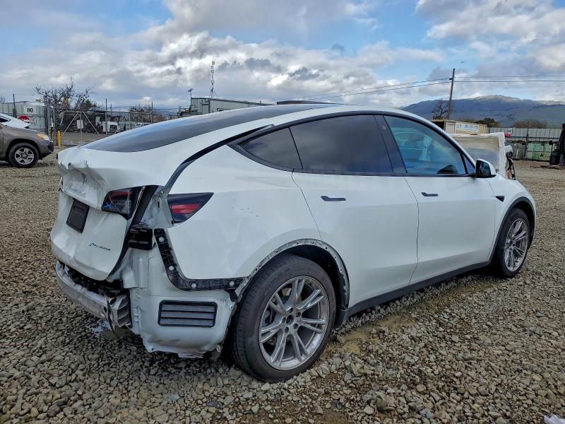 Photo 3 from auction – 2022 TESLA MODEL Y with VIN 7SAYGDEE1NF560793