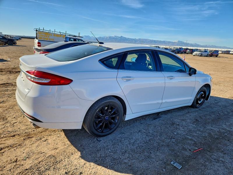 Photo 3 from auction – 2017 FORD FUSION with VIN 3FA6P0HD3HR254381