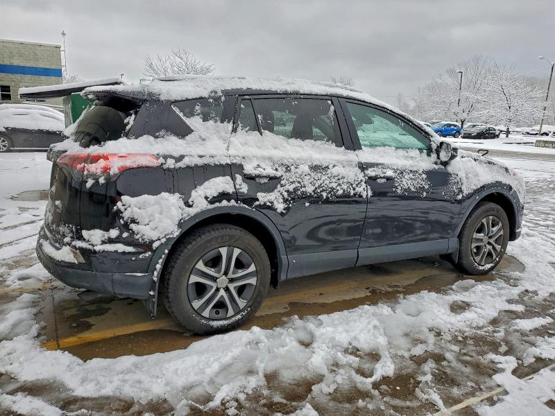 Zdjęcie 3 z aukcji – 2017 TOYOTA RAV4 LE z VIN 2T3BFREV5HW551256