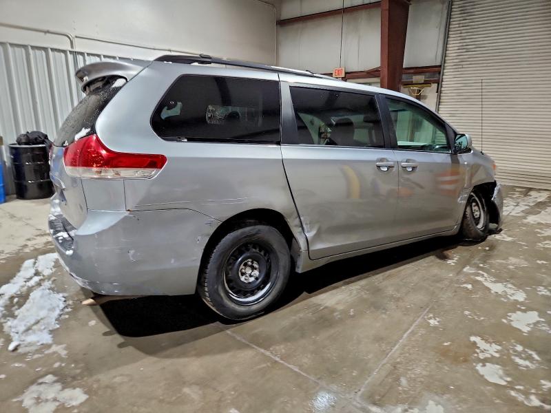 Photo 3 from auction – 2011 TOYOTA SIENNA LE with VIN 5TDKK3DC9BS107301