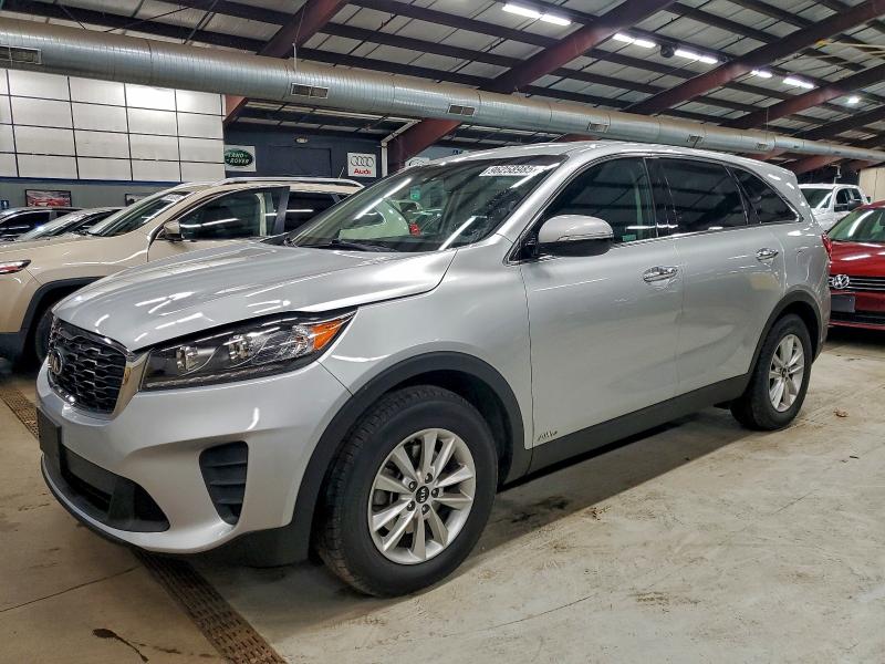 KIA SORENTO 2019 with VIN 5XYPGDA30KG552654 - Photo from auction