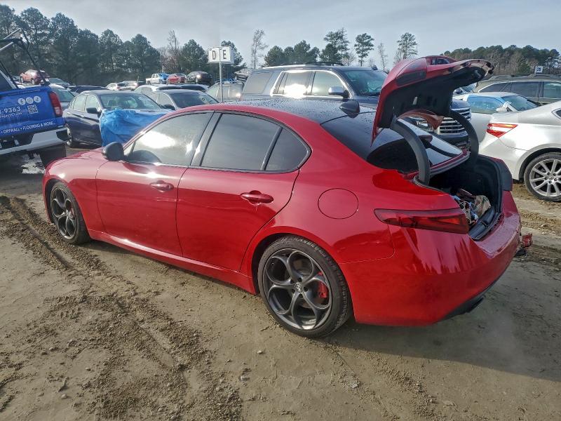 Photo 2 from auction – 2019 ALFA ROMEO GIULIA with VIN ZARFAMAN7K7621972