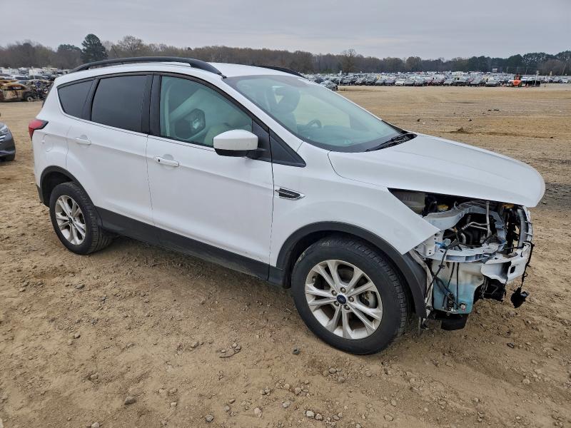 Photo 4 from auction – 2019 FORD ESCAPE SEL with VIN 1FMCU0HD2KUA44503