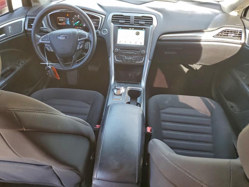 Photo 8 from auction – 2017 FORD FUSION SE with VIN 3FA6P0H72HR180316