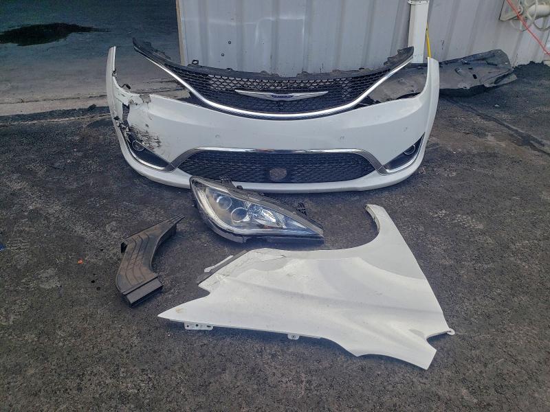 Photo 13 from auction – 2019 CHRYSLER PACIFICA T with VIN 2C4RC1FG4KR550870