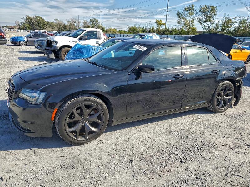 CHRYSLER 300 S 2022 with VIN 2C3CCABG0NH146779 - Photo from auction