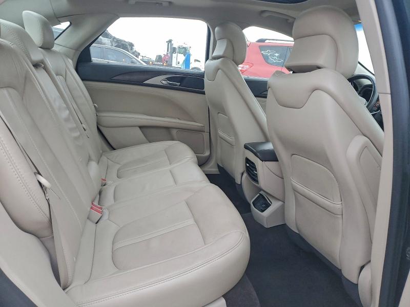 Photo 10 from auction – 2017 LINCOLN MKZ RESERV with VIN 3LN6L5FC0HR611184