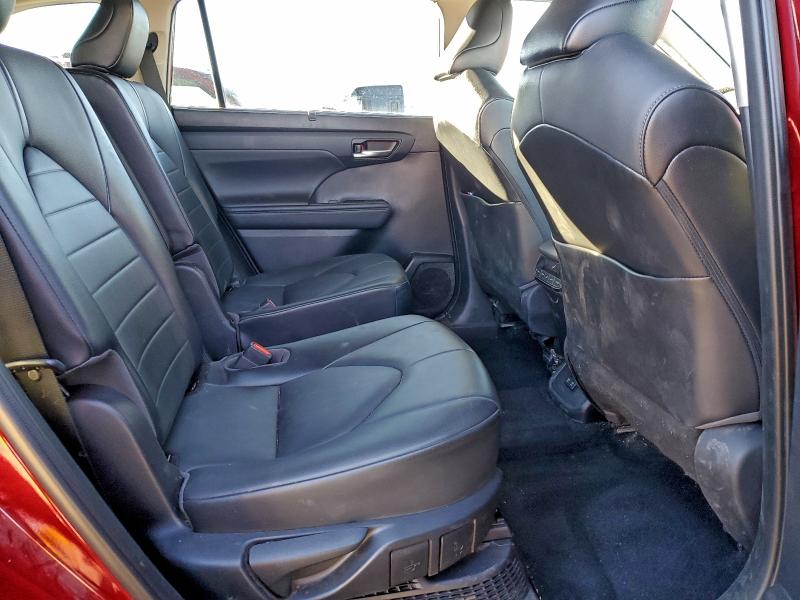 Photo 11 from auction – 2021 TOYOTA HIGHLANDER with VIN 5TDHBRCH7MS061948