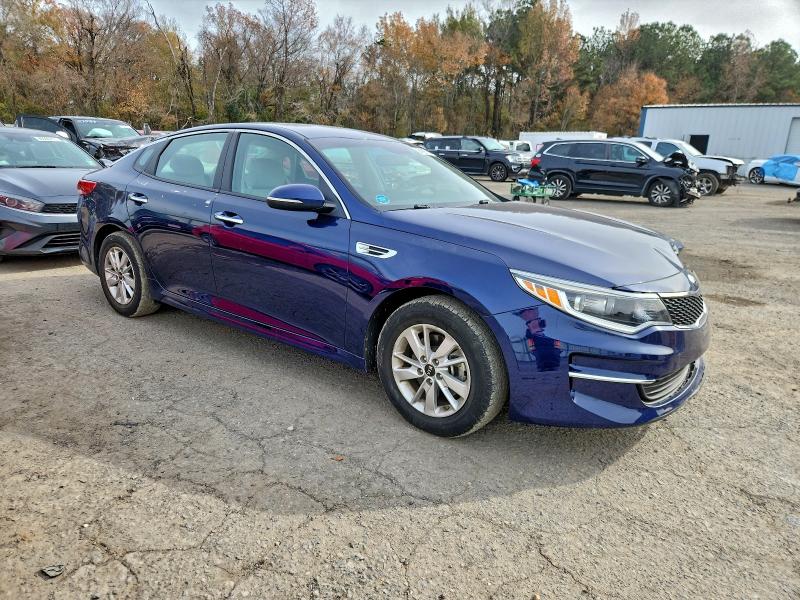 Photo 4 from auction – 2018 KIA OPTIMA LX with VIN 5XXGT4L38JG194313