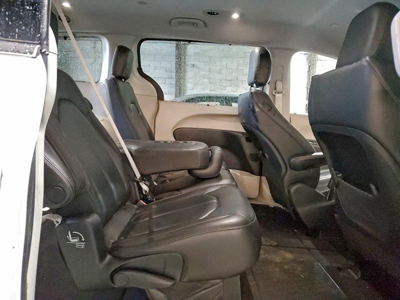 Photo 11 from auction – 2018 CHRYSLER PACIFICA T with VIN 2C4RC1BG8JR280269
