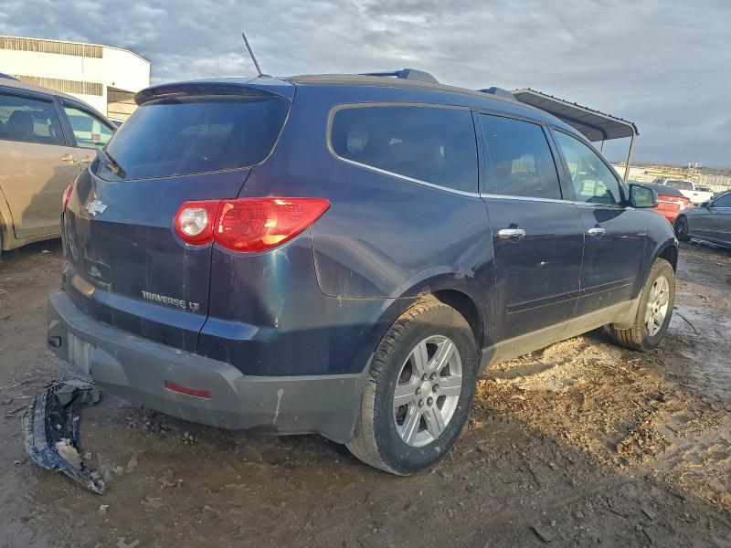 Photo 3 from auction – 2012 CHEVROLET TRAVERSE L with VIN 1GNKRGED8CJ263815
