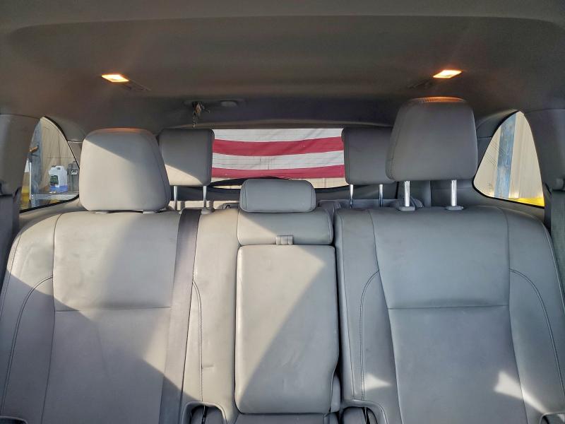 Photo 10 from auction – 2015 TOYOTA HIGHLANDER with VIN 5TDJKRFH1FS147725