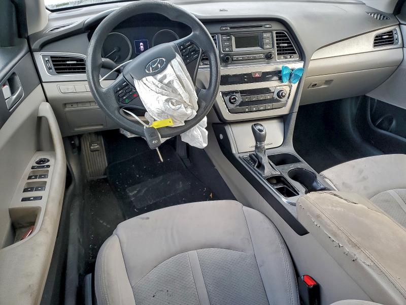 Photo 8 from auction – 2017 HYUNDAI SONATA with VIN 5NPE24AF9HH558356