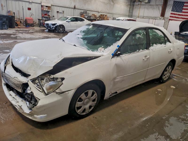 TOYOTA CAMRY LE 2004 with VIN JTDBE32K540251838 - Photo from auction