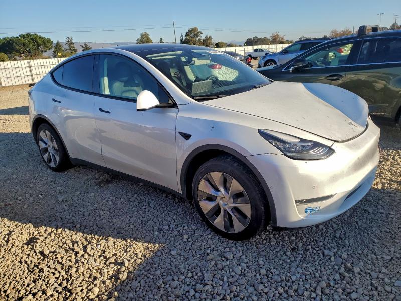 Photo 4 from auction – 2021 TESLA MODEL Y with VIN 5YJYGDEE8MF083906