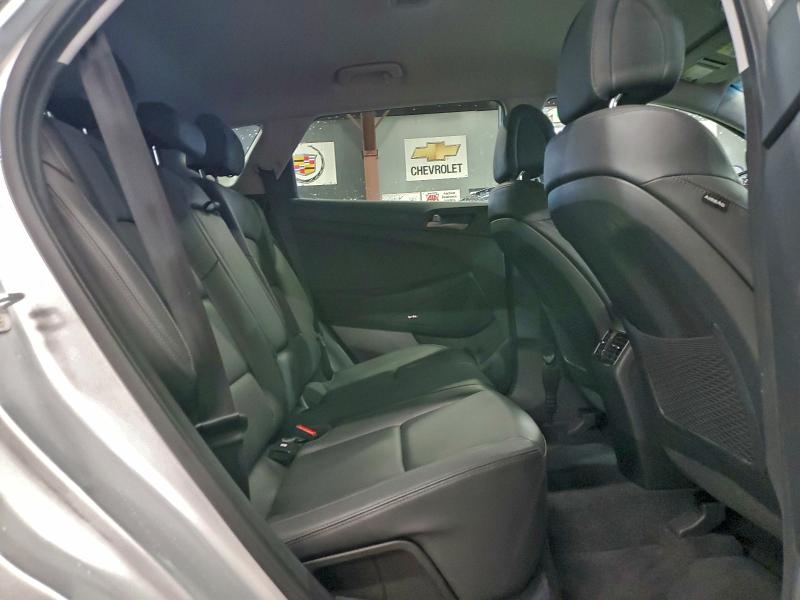 Photo 11 from auction – 2017 HYUNDAI TUCSON LIM with VIN KM8J3CA25HU337535