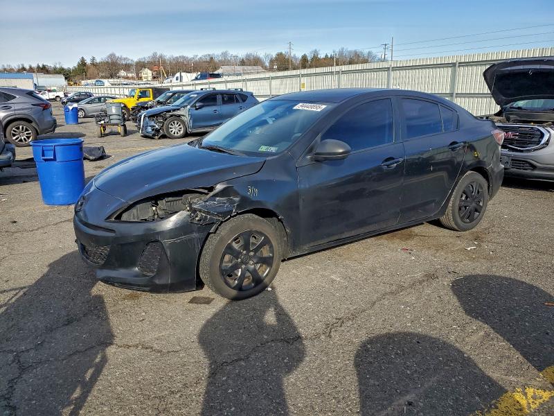 MAZDA 3 I 2012 with VIN JM1BL1UGXC1592065 - Photo from auction