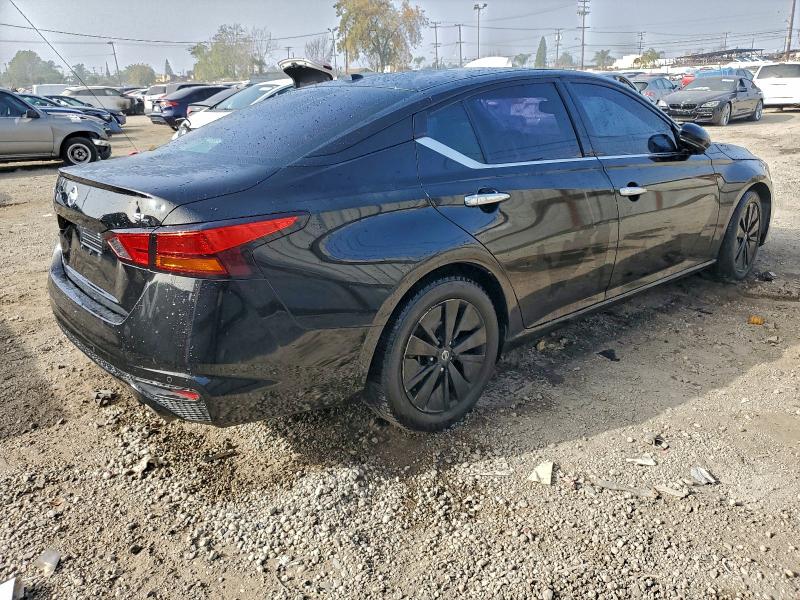 Photo 3 from auction – 2019 NISSAN ALTIMA with VIN 1N4BL4EV2KC232554