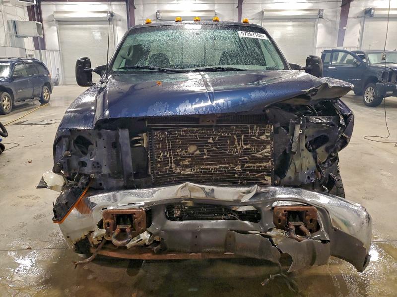 Photo 5 from auction – 2002 FORD F250 SUPER with VIN 1FTNW21F12EB13030