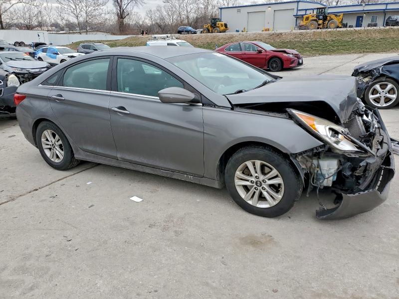 Photo 4 from auction – 2013 HYUNDAI SONATA GLS with VIN 5NPEB4AC1DH764657
