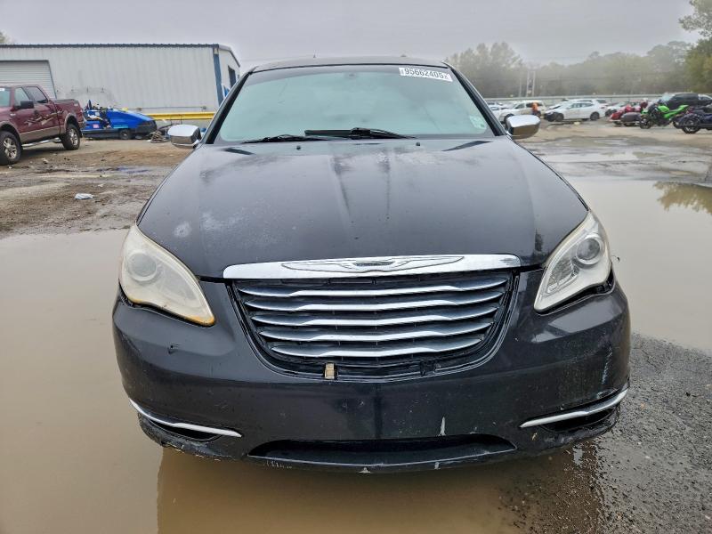 Photo 5 from auction – 2014 CHRYSLER 200 LIMITE with VIN 1C3CCBCG6EN158771