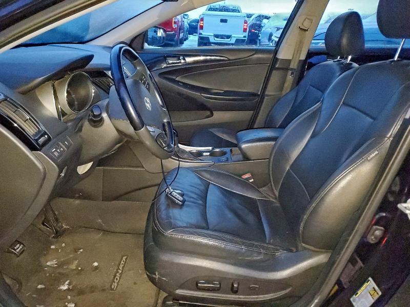 Photo 7 from auction – 2013 HYUNDAI SONATA SE with VIN 5NPEC4AC8DH656890