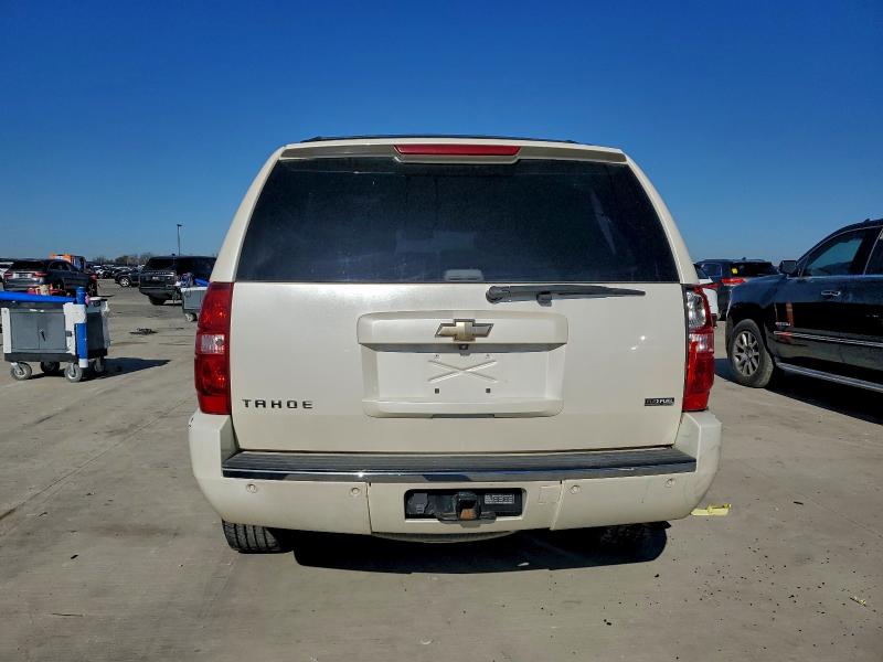 Photo 6 from auction – 2009 CHEVROLET TAHOE K150 with VIN 1GNFK33009R211555