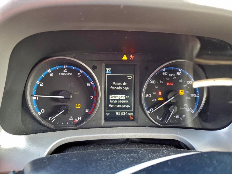 Photo 9 from auction – 2017 TOYOTA RAV4 LE with VIN 2T3BFREV6HW653665