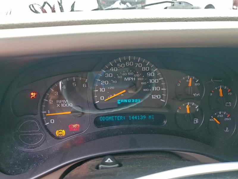Photo 9 from auction – 2004 GMC NEW SIERRA with VIN 2GTEK19T541189709