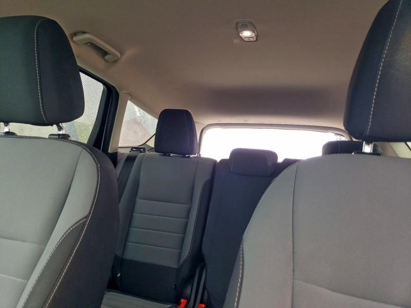 Photo 10 from auction – 2017 FORD ESCAPE S with VIN 1FMCU0F73HUE75986