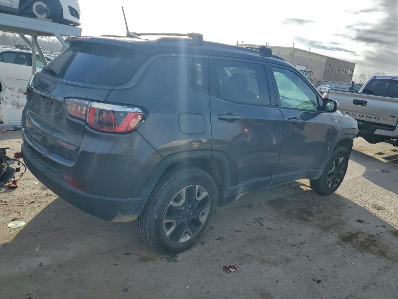 Photo 3 from auction – 2018 JEEP COMPASS with VIN 3C4NJDDB2JT234683