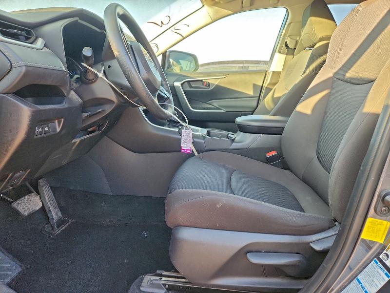 Photo 7 from auction – 2021 TOYOTA RAV4 LE with VIN JTMLWRFV1MD559168