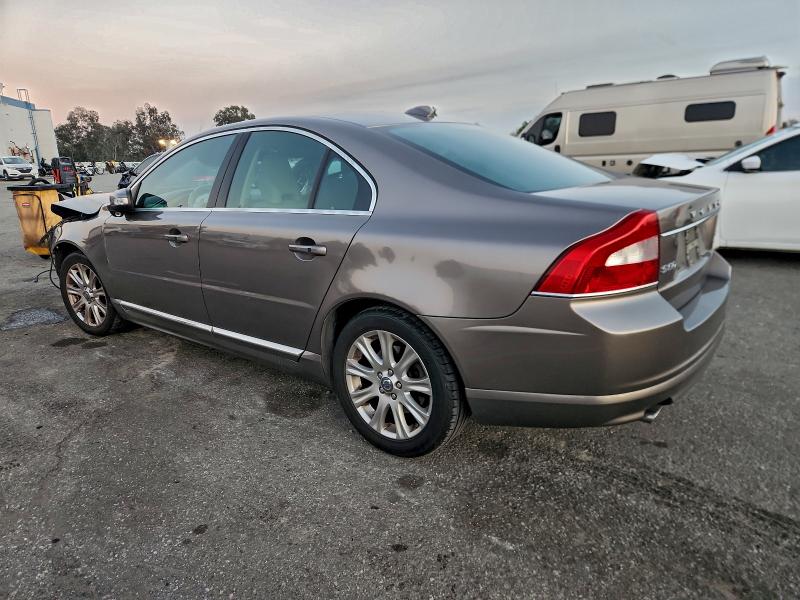 Photo 2 from auction – 2010 VOLVO S80 3.2 with VIN YV1960AS9A1120679