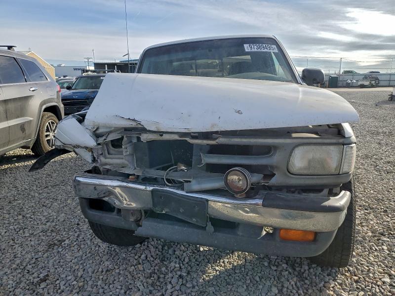 Photo 5 from auction – 1996 MAZDA B4000 with VIN 4F4DR17X6TTM29640