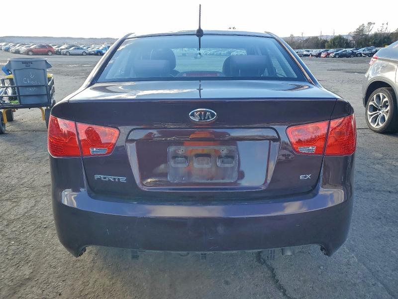 Photo 6 from auction – 2010 KIA FORTE EX with VIN KNAFU4A20A5236462