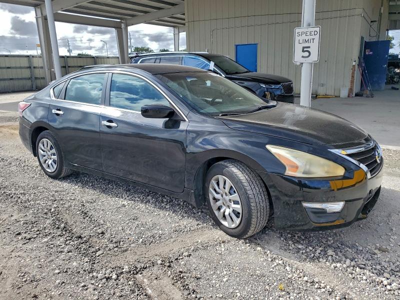 Photo 4 from auction – 2014 NISSAN ALTIMA 2.5 with VIN 1N4AL3AP1EC174471