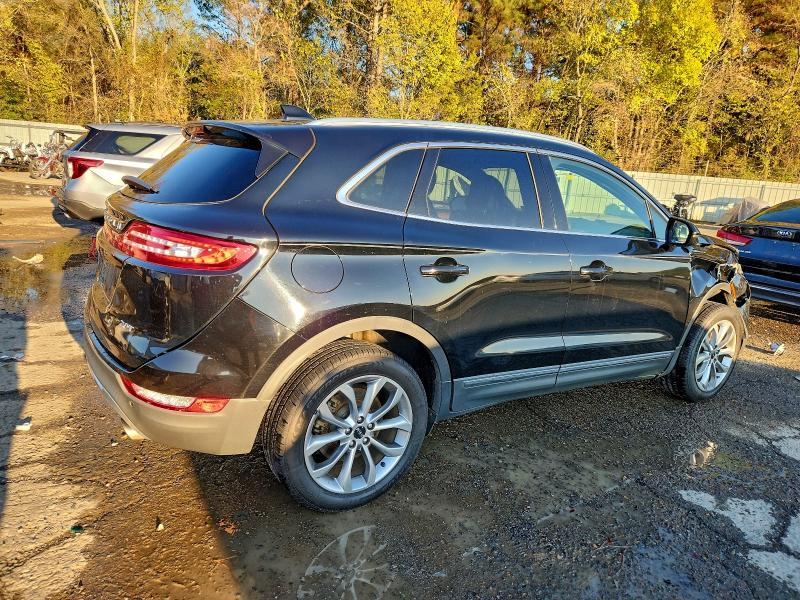 Photo 3 from auction – 2017 LINCOLN MKC SELECT with VIN 5LMCJ2C90HUL28211