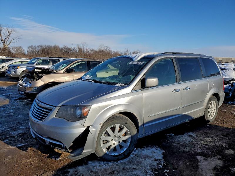 CHRYSLER TOWN & COU 2016 with VIN 2C4RC1BG6GR302780 - Photo from auction
