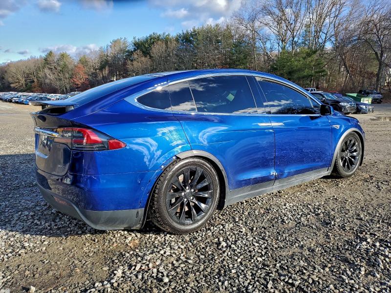 Photo 3 from auction – 2016 TESLA MODEL X with VIN 5YJXCAE22GF005170