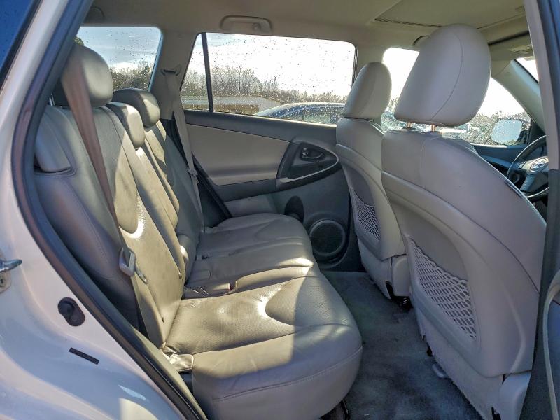 Photo 11 from auction – 2011 TOYOTA RAV4 LIMIT with VIN 2T3YF4DV9BW084736