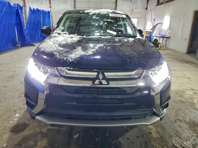 Photo 5 from auction – 2017 MITSUBISHI OUTLANDER with VIN JA4AZ2A33HZ021831