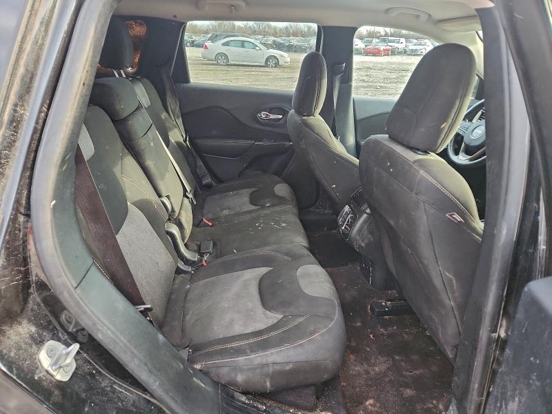 Photo 11 from auction – 2016 JEEP CHEROKEE S with VIN 1C4PJLAB7GW282402