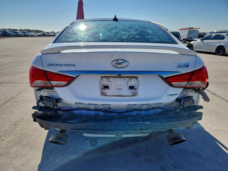 Photo 6 from auction – 2014 HYUNDAI SONATA SE with VIN 5NPEC4AB5EH835297