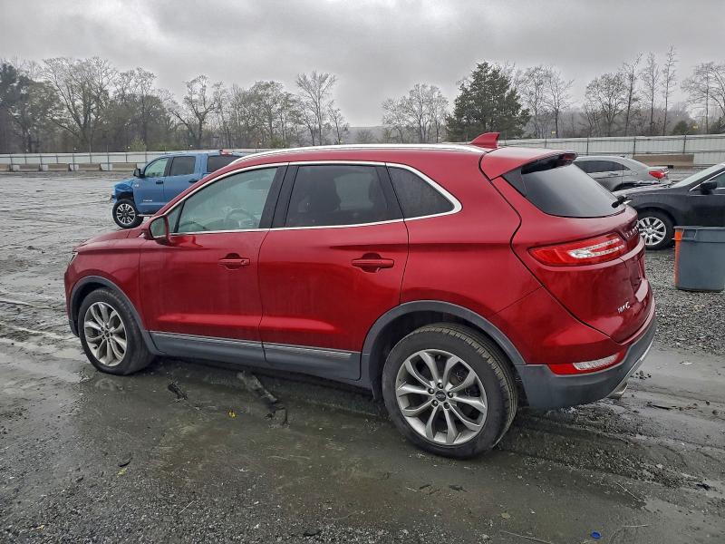 Photo 2 from auction – 2017 LINCOLN MKC SELECT with VIN 5LMCJ2C95HUL57896