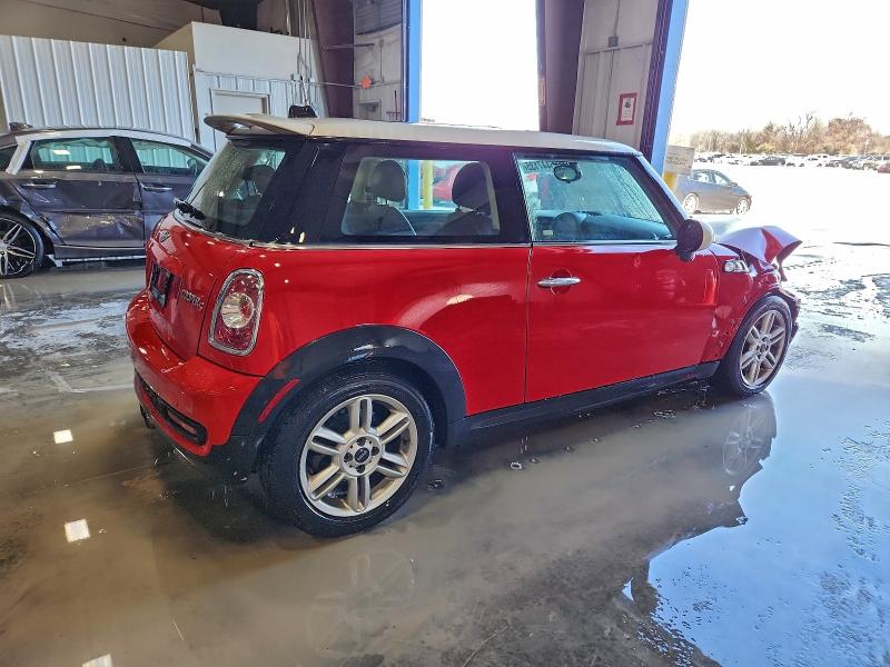 Photo 3 from auction – 2011 MINI COOPER S with VIN WMWSV3C57BTY14647