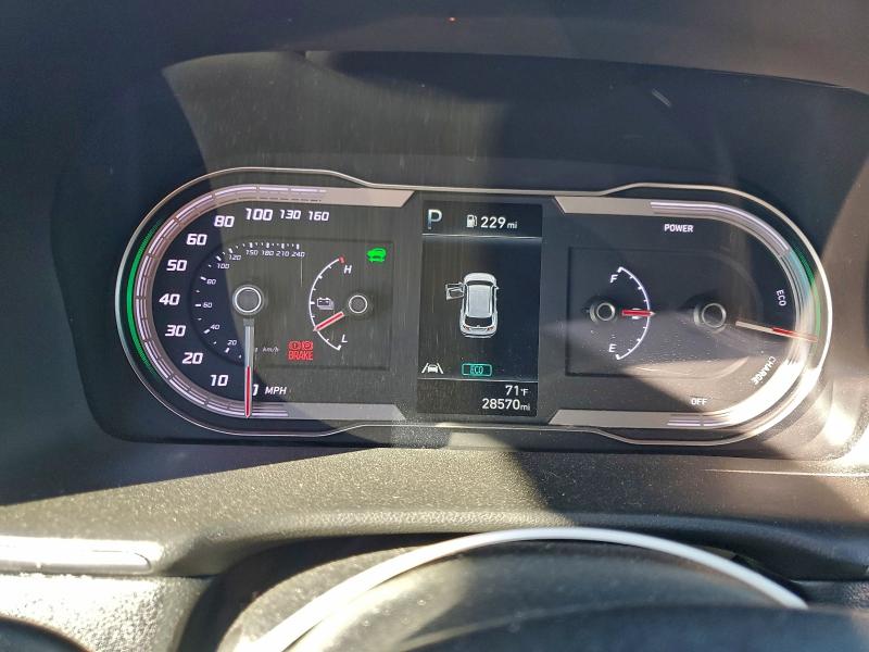 Photo 9 from auction – 2023 HYUNDAI TUCSON with VIN KM8JBCA18PU086101