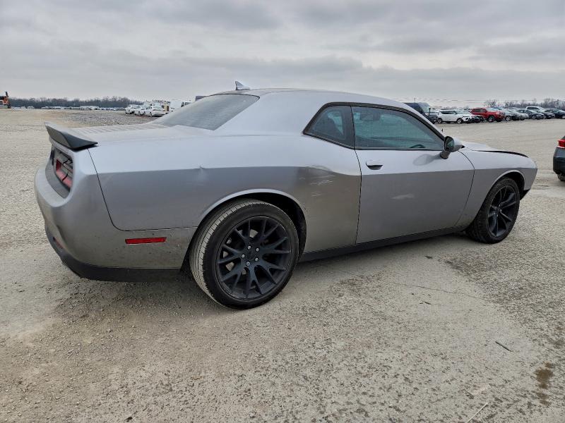 Photo 3 from auction – 2016 DODGE CHALLENGER with VIN 2C3CDZAG1GH221621