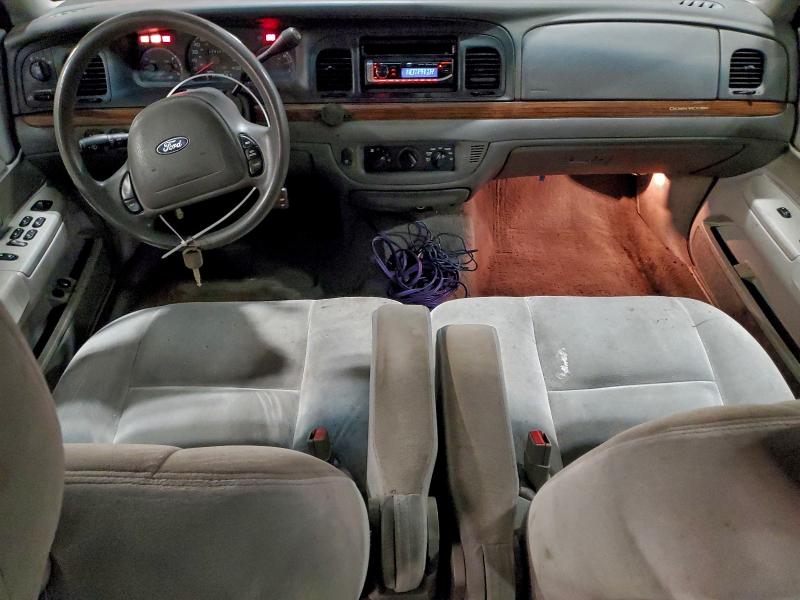 Foto 8 de la subasta – 2003 FORD CROWN VICT con VIN 2FAFP73W63X124476