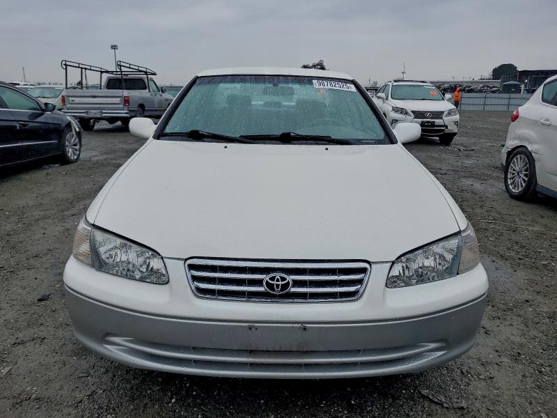 Photo 5 from auction – 2001 TOYOTA CAMRY CE with VIN JT2BG22K010538948