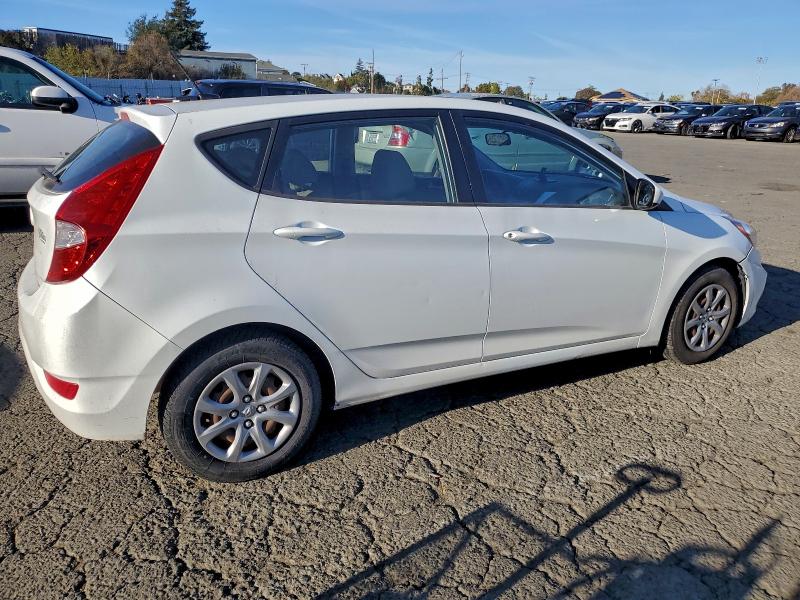 Photo 3 from auction – 2012 HYUNDAI ACCENT GLS with VIN KMHCT5AE7CU034537